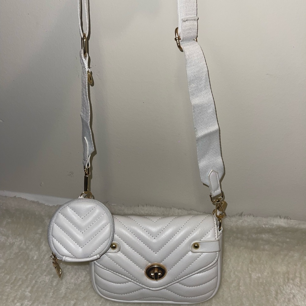Crossbody white bag